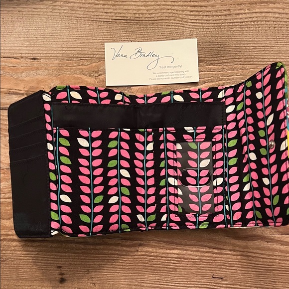 Brand New With Tags! Vera Bradley Euro Wallet in Va Va Bloom. - Picture 2 of 9